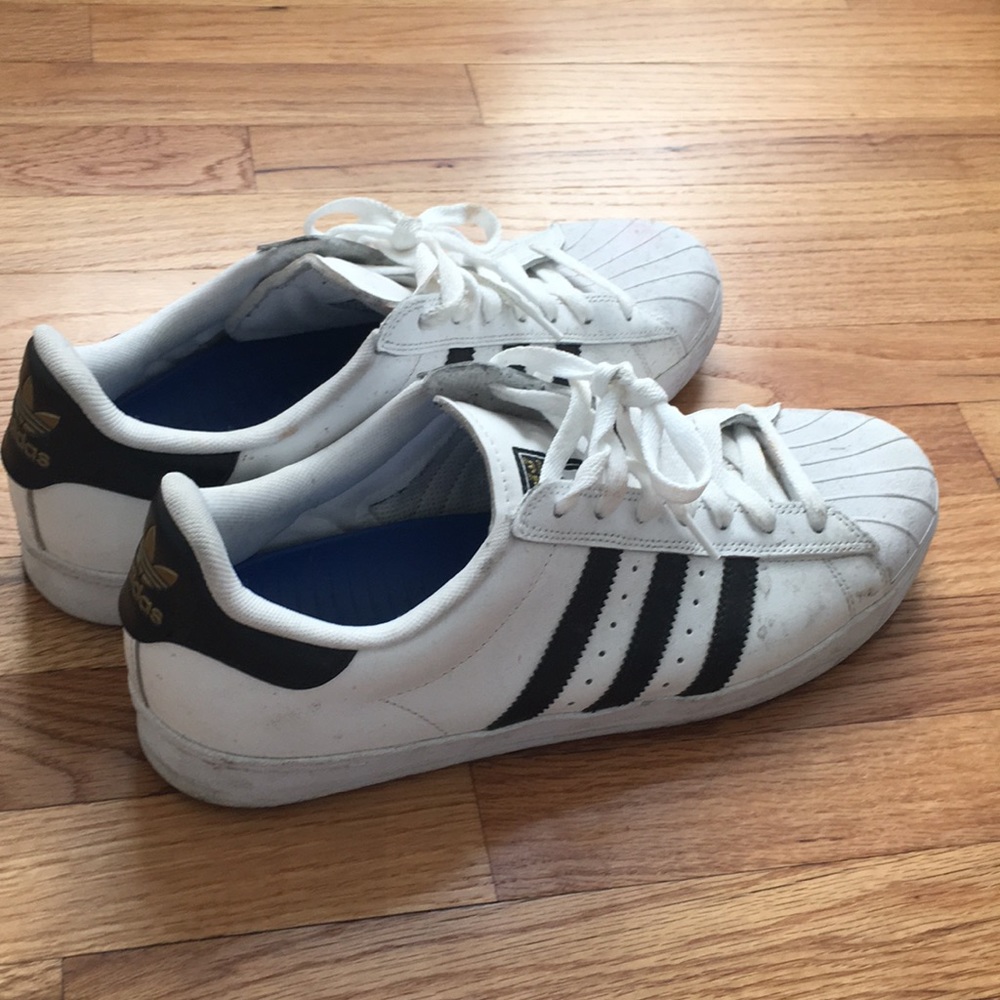 Adidas superstars